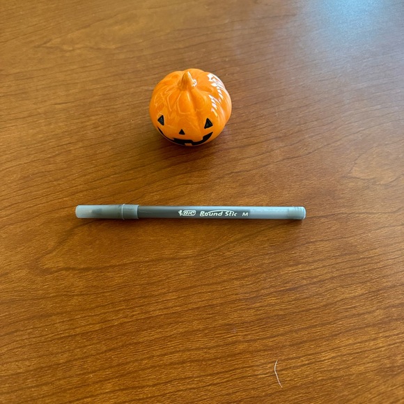 Tiny Ceramic Pumpkin - Picture 4 of 5